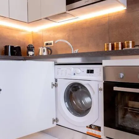 42 Gandino Superior Feriehus Rom